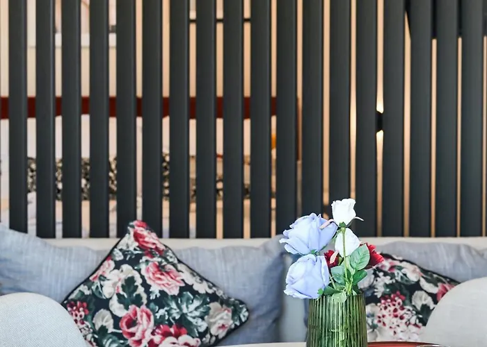 Ionian Pearl * Nikiana