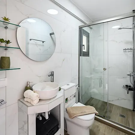 Ionian Pearl * Nikiana